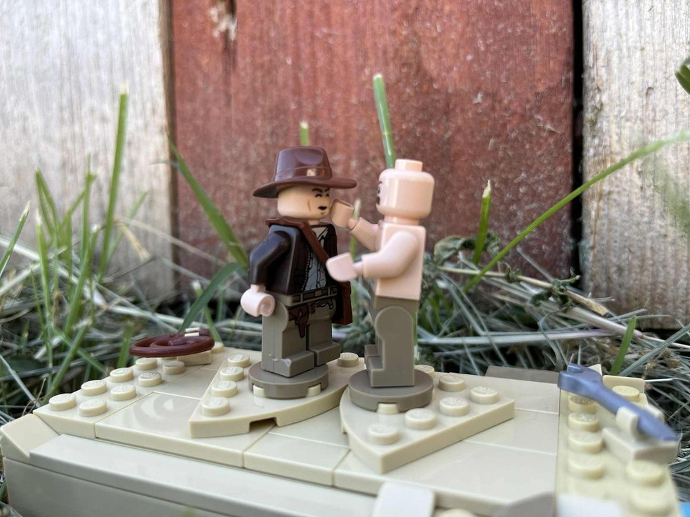 Lego Indiana Jones Flying Wing Fist Fight Mechanism