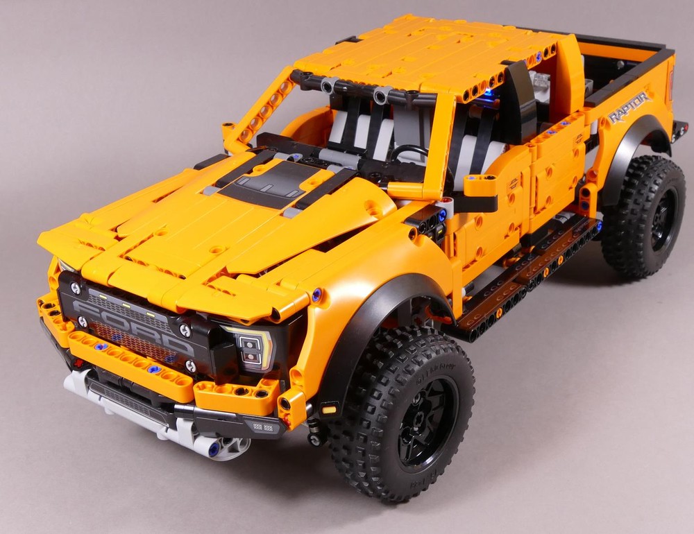 Lego 4x4 RC Ford F-150 Raptor 42126