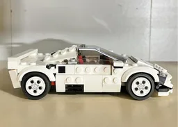Fer​rari SC40