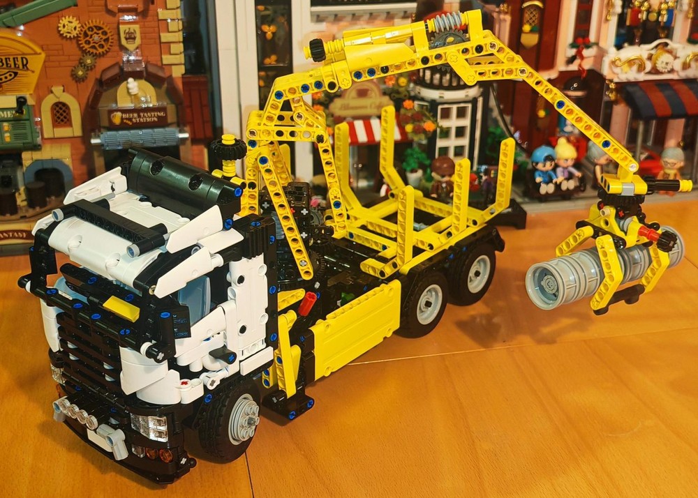 Lego Mechatech Logging Truck