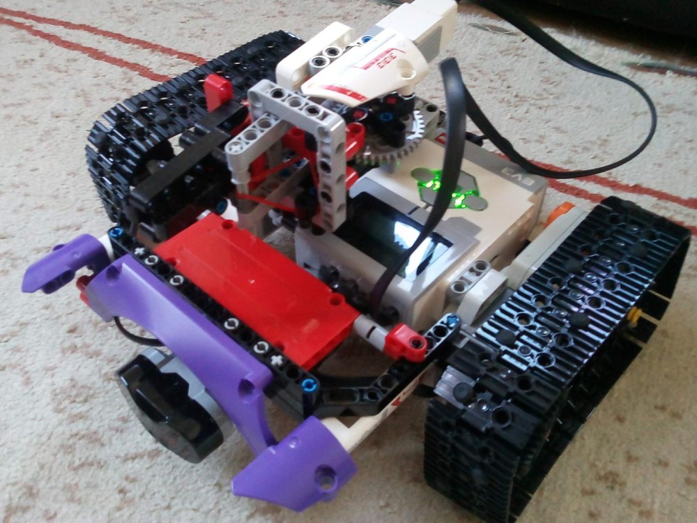 Lego T3NK