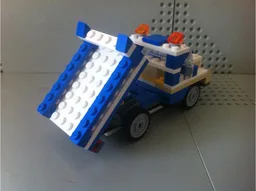 6913 Flatbed Truck