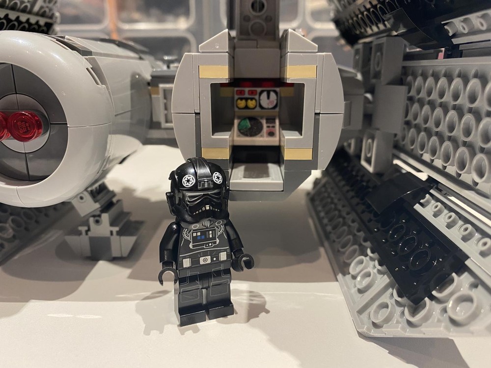 Lego 2023 TIE Bomber Additional Cockpit Mod