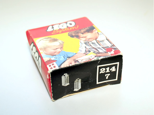 Lego 1 x 1 x 2 Window Frame