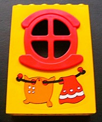 Lego Fabuland Building Wall 2 x 6 x 7 with Round Symmetric Red Window with Clothesline Pattern on front (Sticker) - Set 3678