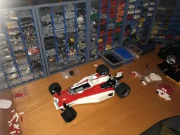 McLaren M23 - scale 1:8