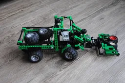8446 Unimog with front loader