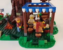 Lakeside Tree House