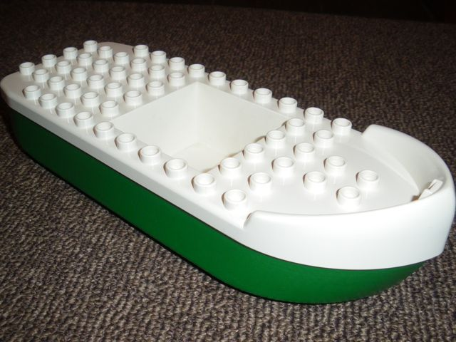 Lego Duplo Boat Hull Unitary 6 x 16 with White Top (71402 / 31063)
