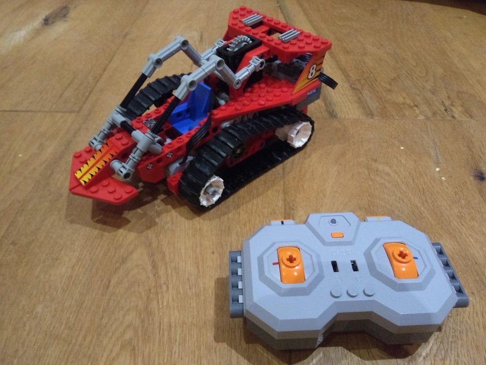 Lego Tread Trekker RC chassis