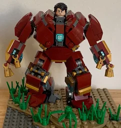 Minifig Scale Infinity War/Endgame Hulkbuster