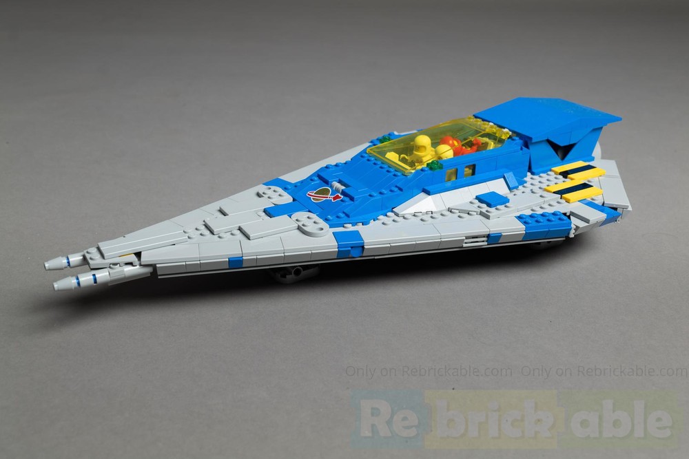 Lego MT-001 intergalactic transporter
