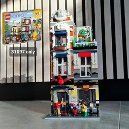 Running Turkey Restaurant and Toy Shop - modular 31097 alternative