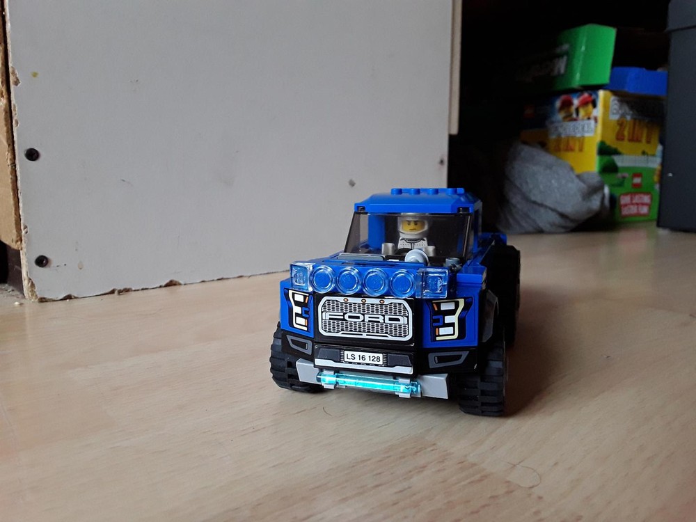 Lego Ford F150 Caterpillar Tracked Truck V2