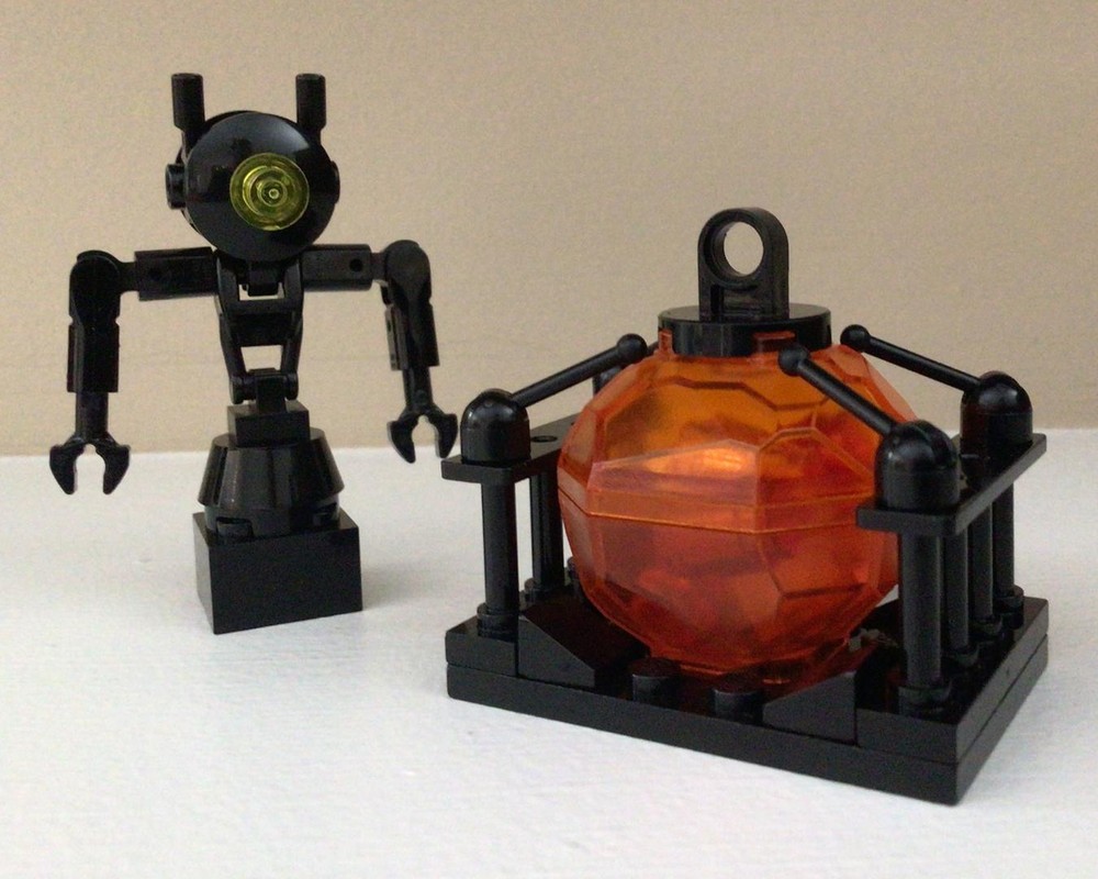 Lego Blacktron Renegade Mods - Supersized Droid and Cargo Palate w. Harvested Minerals