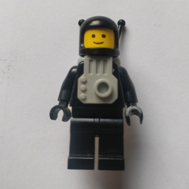 Lego Classic Spaceman, Black with Jetpack (3842b Helmet)