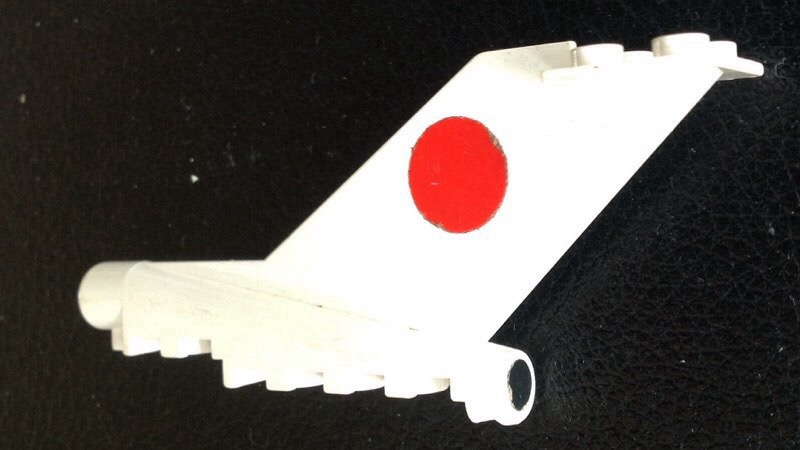 Lego Tail Vintage with Boeing 727 JAL Logo Pattern on Both Sides and Black Dot on Rear (Stickers) - Set 698-1