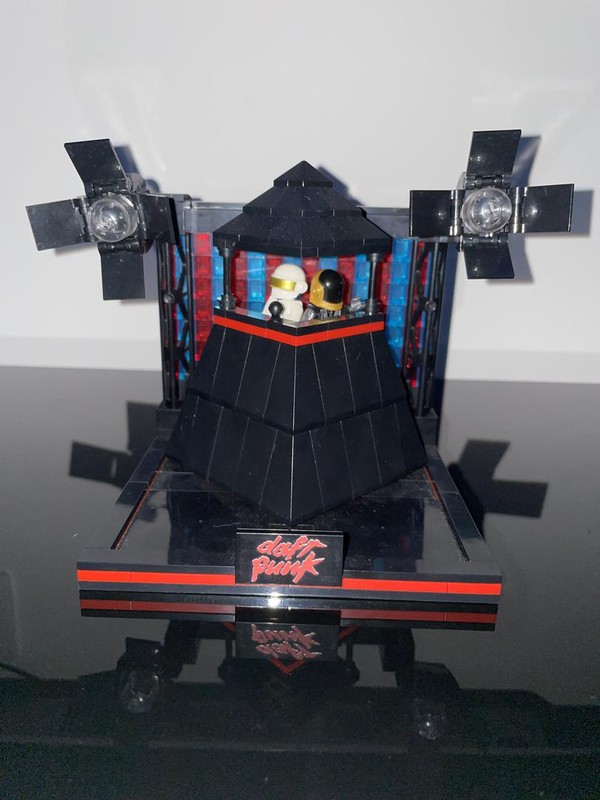 Lego Daft Punk Live