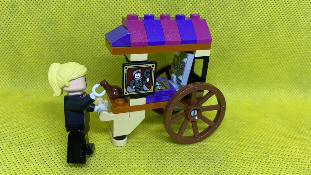 Lego Gilderoy Lockhart Souvenir Stand