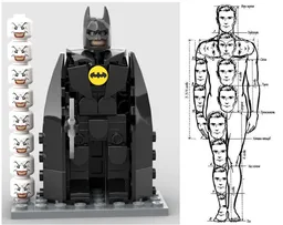 Batman - 8 heads scale minifigure