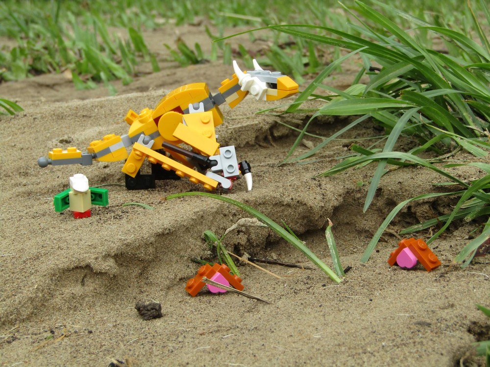Lego 31112 European Crested Dragon (Eudrakon occidentalis) and buddies