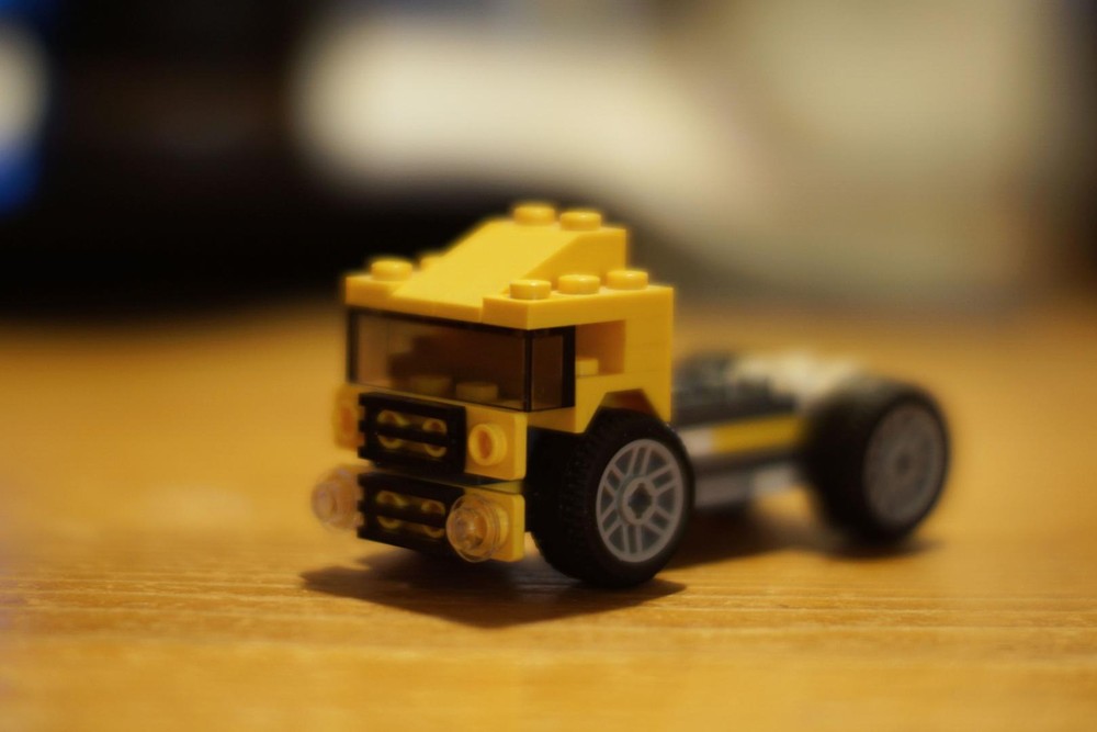 Lego 30283 Volvo F88 Lorry
