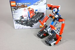 42148 Johnny 5 - LEGO Technic Snow Groomer Alternate Build