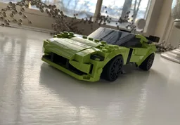 2023 Aston Martin V12 Vantage (77237 alt)