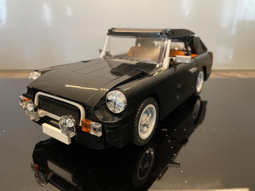 Lego MGB GT V8 Black and Autumn Leaf