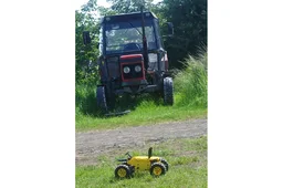 RC tractor