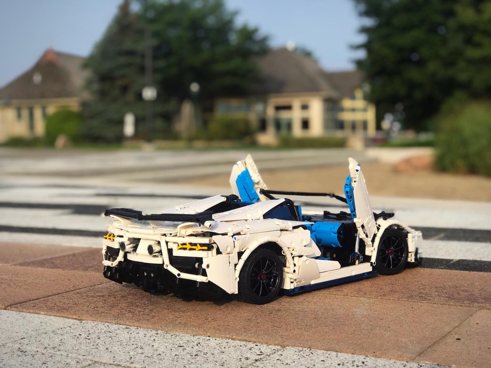 Lego Lamborghini Aventador SVJ Roadster