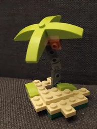 11953 Coconut Tree