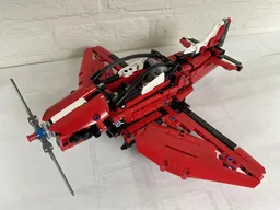 Propeller plane - with realistic controls