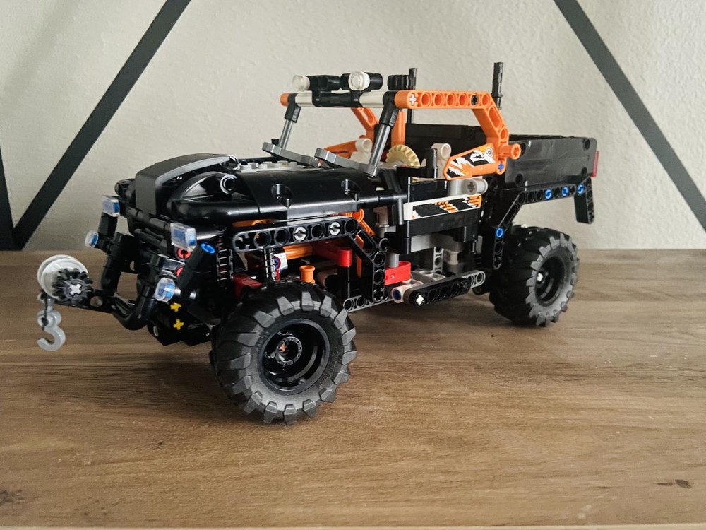 Lego 42139: Customized Pickup Truck