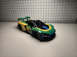 McLaren Senna