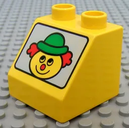 Duplo Brick 2 x 2 Slope 45° with Clown Print / Yellow