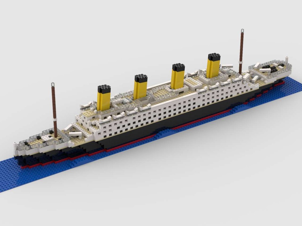 Lego RMS Titanic (based on the Nanoblock design)