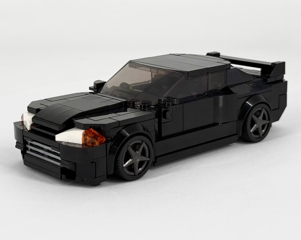 Lego Skyline GT-R R32