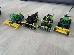 42151 Combine Harvester