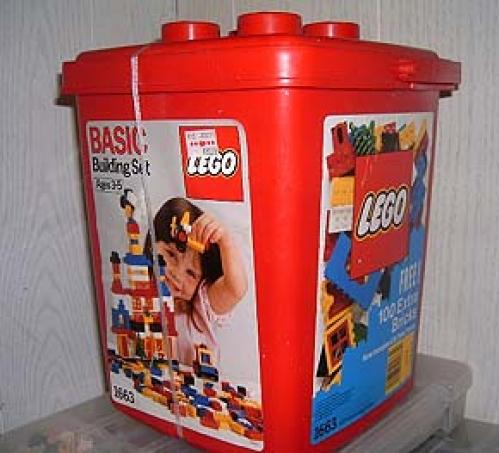 Lego Basic Building Set in Bucket