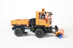 Unimog Brush