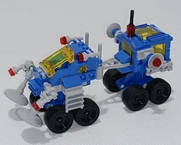 MOC 6928 Micro space Uranium search Vehicule (40712 parts)