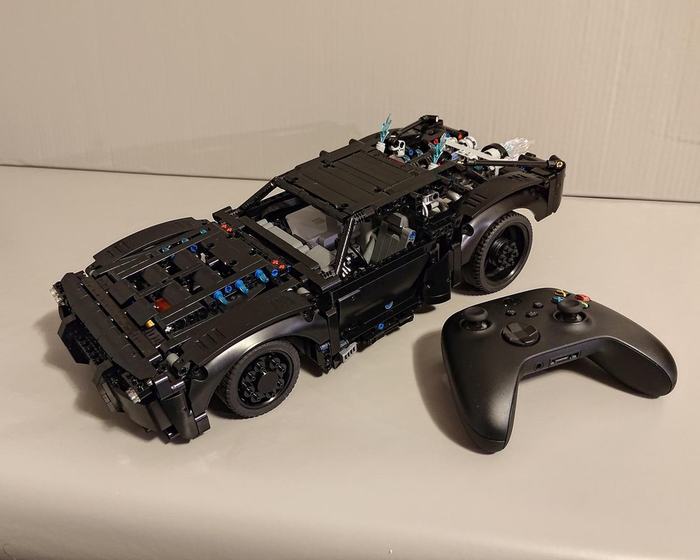 LEGO 42127 - Batmobile – Modified using Powered Up parts