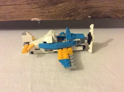 31072: Propeller Plane