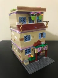 Modular FRIENDS House