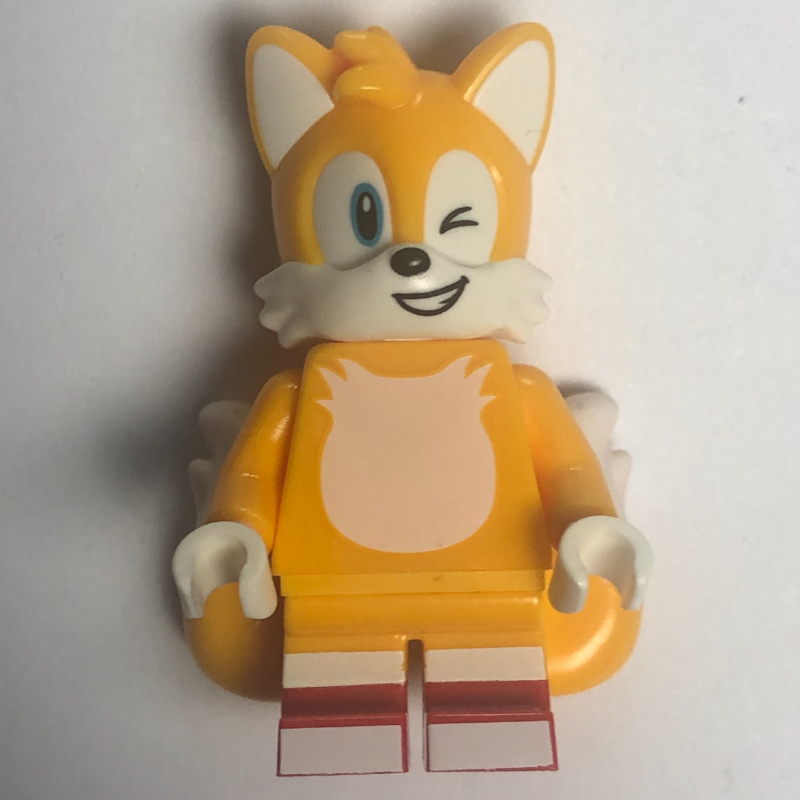 Lego Miles 'Tails' Prower, Winking