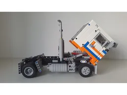 Freightliner FLB - 4x2 - Red