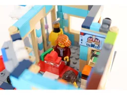 16 Stud Toy Store