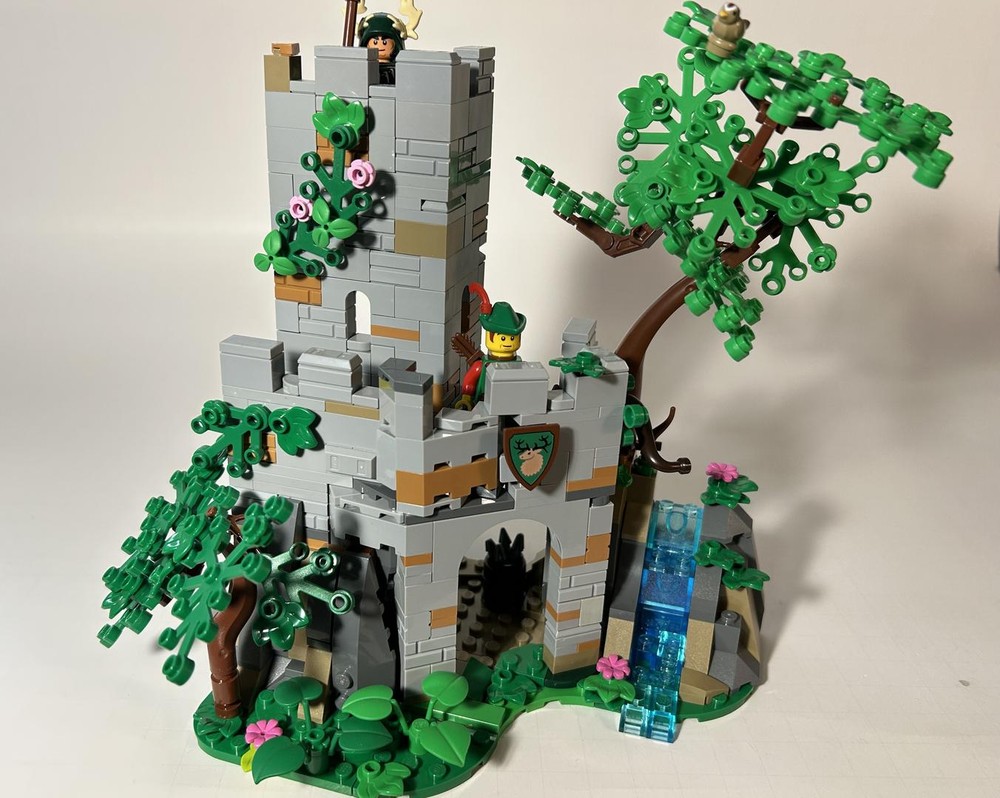 Lego Forestman Hideout