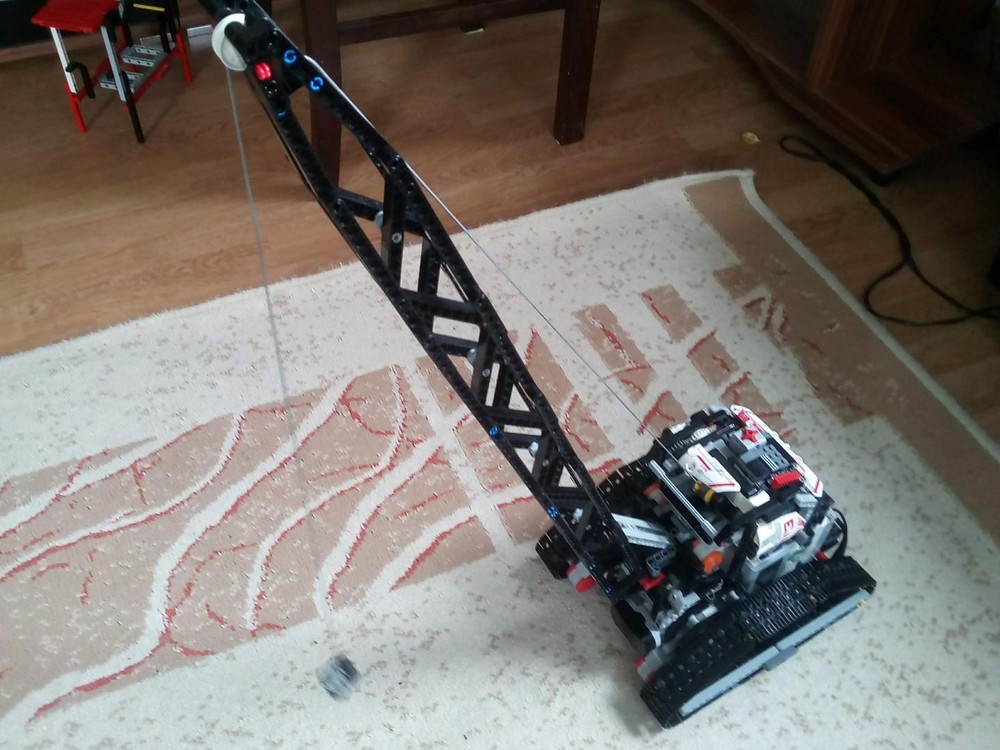 Lego TRACK3D CRANE - An ev3 magnetic crawler crane.